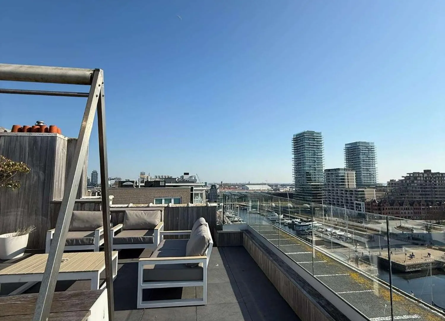 Penthouse Studio Residentie Mercator, Ostende 0*,  Bélgica
